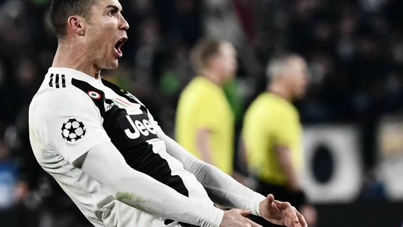Cristiano Ronaldo và cú Siuuu trước Atletico Madrid